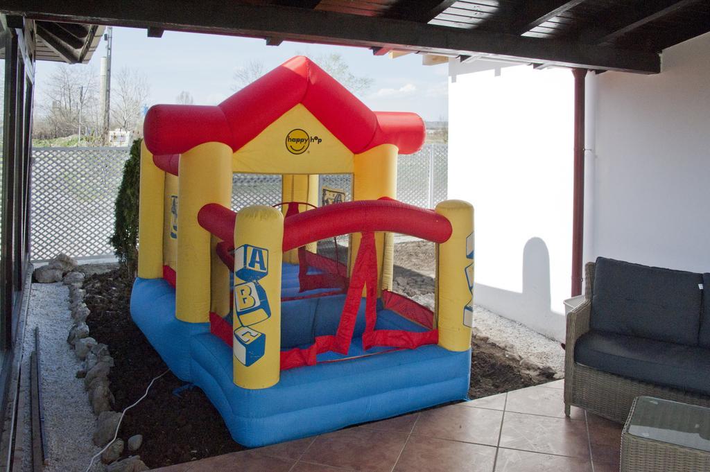 Pension Club Montana Cîmpina Luaran gambar